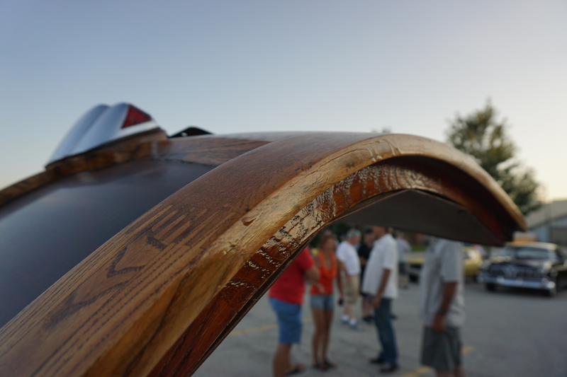Car designers take note: this is what I expect to see in good interior woodworking. Exposed, touchable grain.